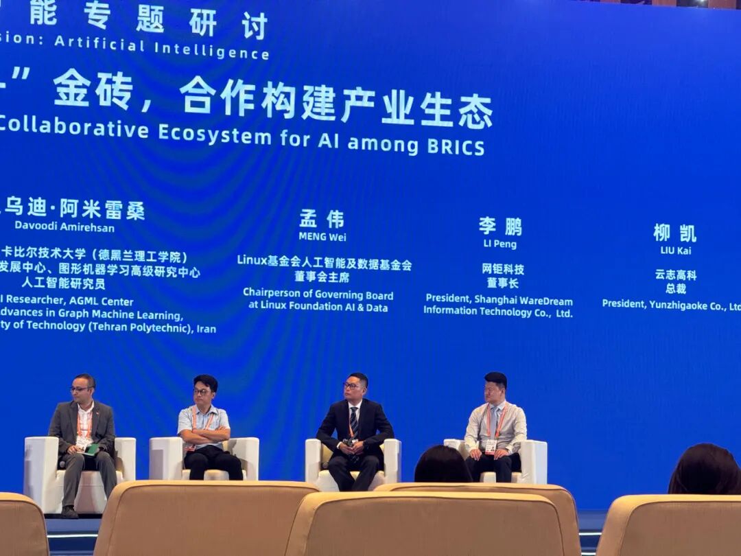 2003293861535371264.jpg 640 (3).jpg