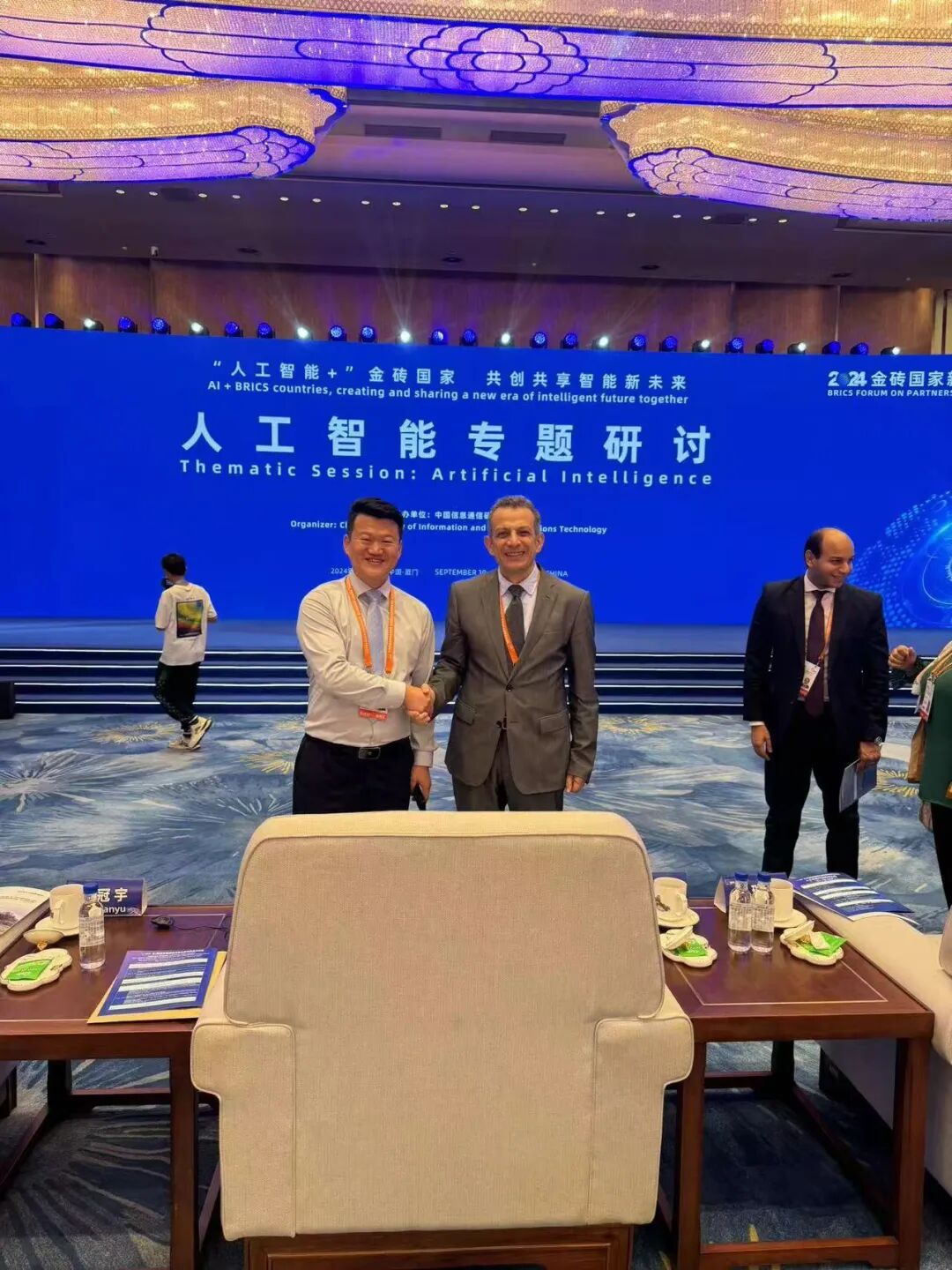 2003294105597726720.jpg 640 (5).jpg